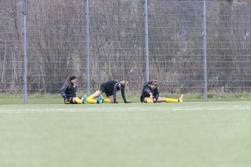 Bild 400 - F SSC Hagen Ahrensburg - SV Frisia Risum-Lindholm : Ergebnis: 1:2